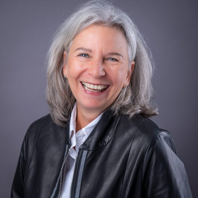Martina Mittmann strahlend